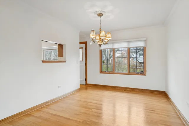 $585,000 | 1522 East Fleming Drive North, Arlington Heights, IL 60004