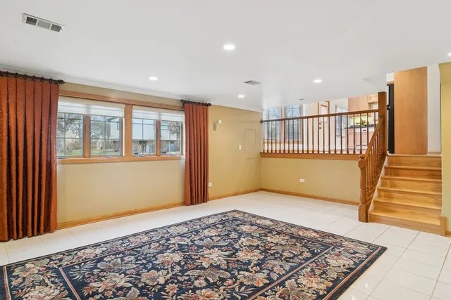 $585,000 | 1522 East Fleming Drive North, Arlington Heights, IL 60004