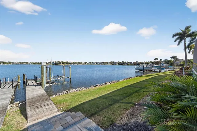 $1,295,500 | 5245 Brighton Shore Drive, Apollo Beach, FL 33572