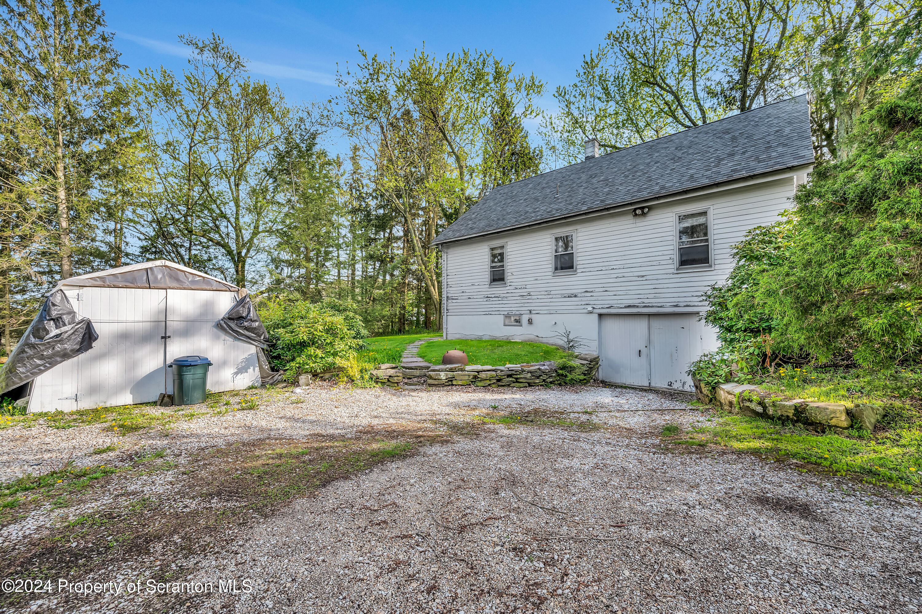1622 Layton Road Scott Township, PA 18447 - Photo 4 of 28 Gallery Image 4