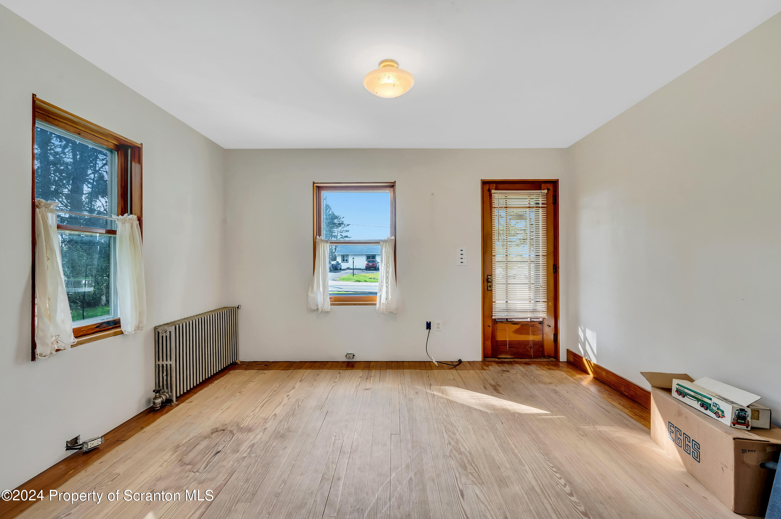 1622 Layton Road Scott Township, PA 18447 - Photo 5 of 28 Gallery Image 5