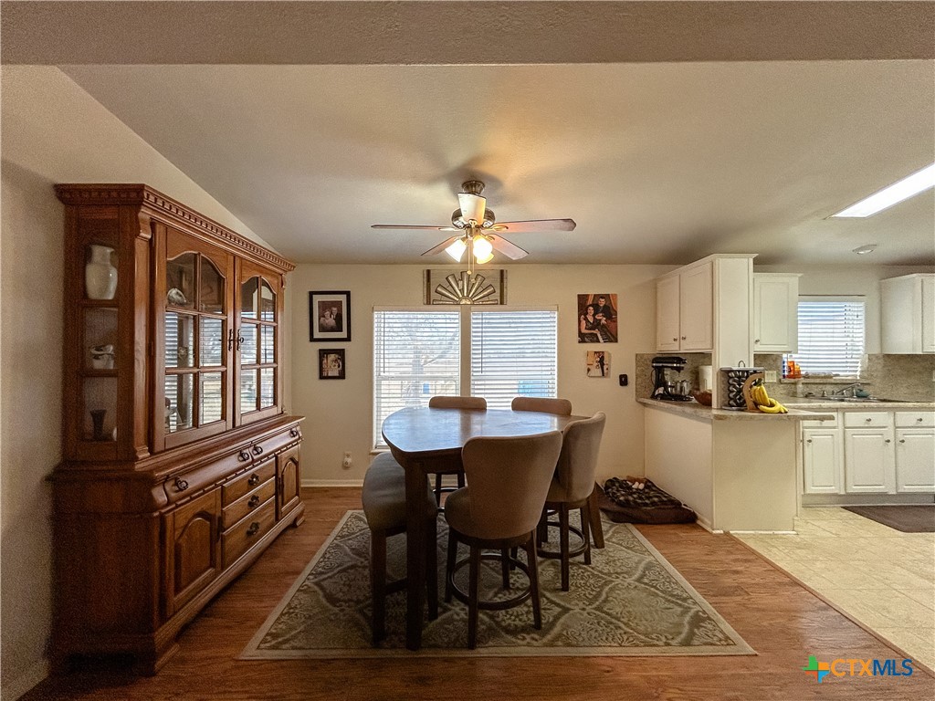 1174 Charco Road Beeville, TX 78102 - Photo 5 of 42