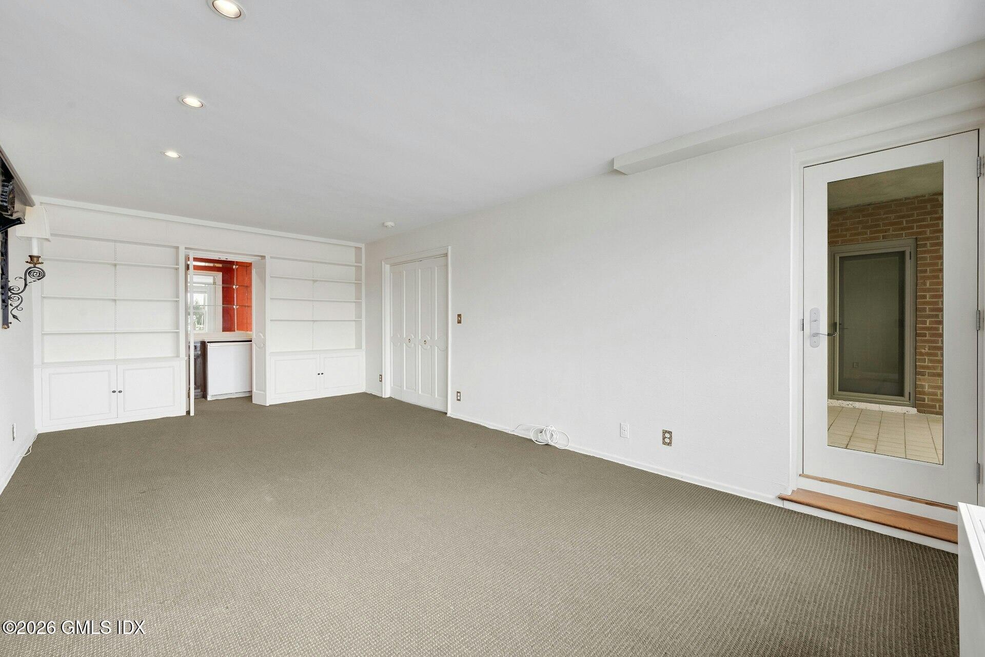 630 Steamboat Road, Unit 4AN Greenwich, CT 06830 - Photo 16 of 32 Family Room/Study