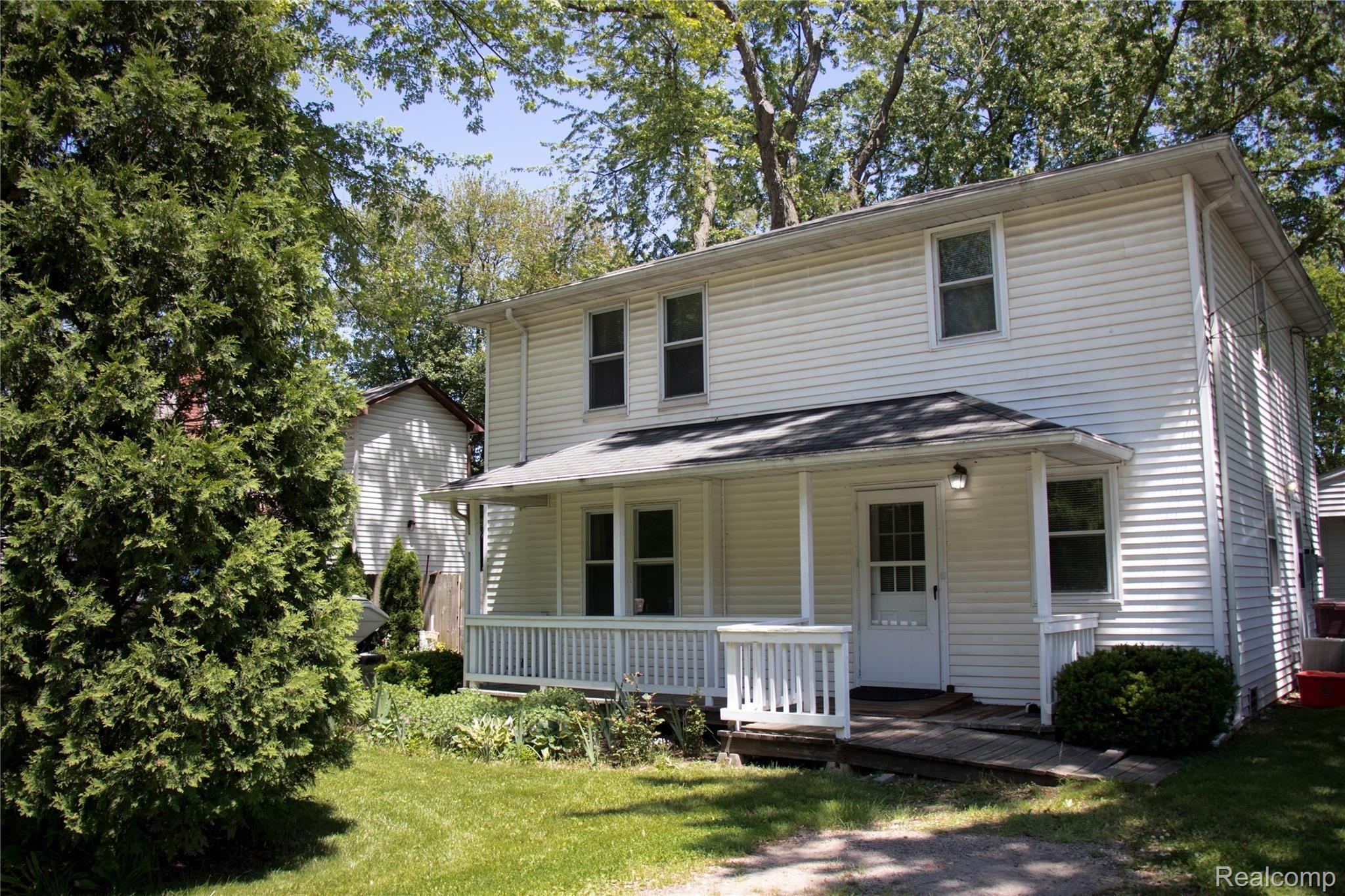 7085 Belleville Road Belleville, MI 48111 - Photo 1 of 27 Outside - Front 1.jpg