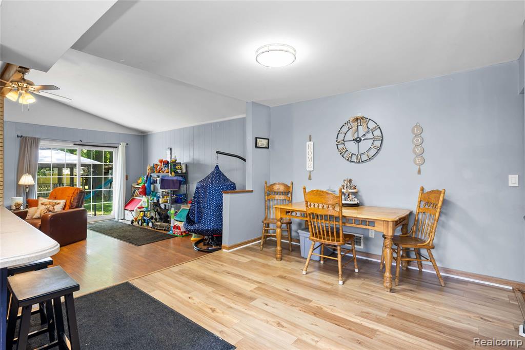 31720 Kelly Road Roseville, MI 48066 - Photo 12 of 42