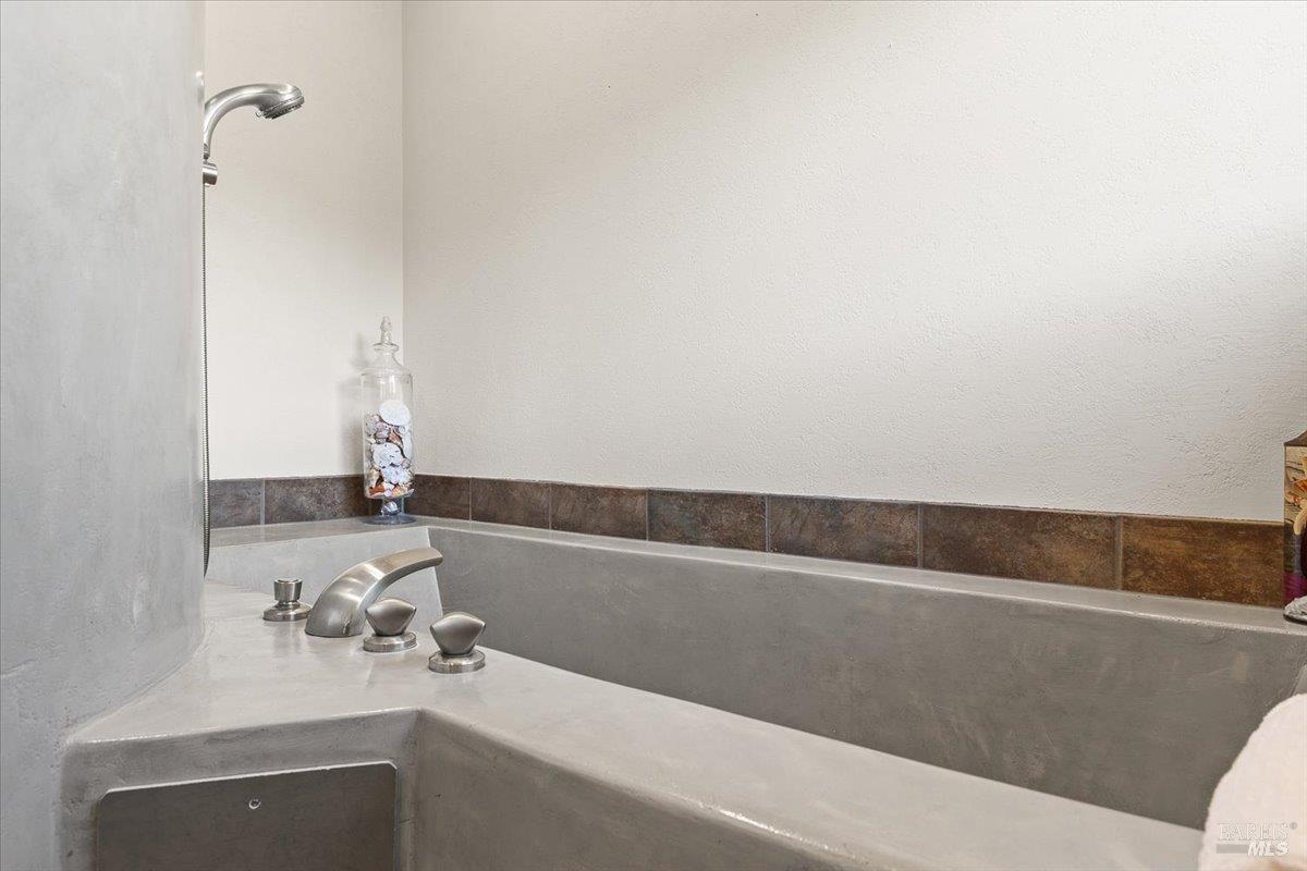 22355 Chianti Road Geyserville, CA 95441 - Photo 26 of 71