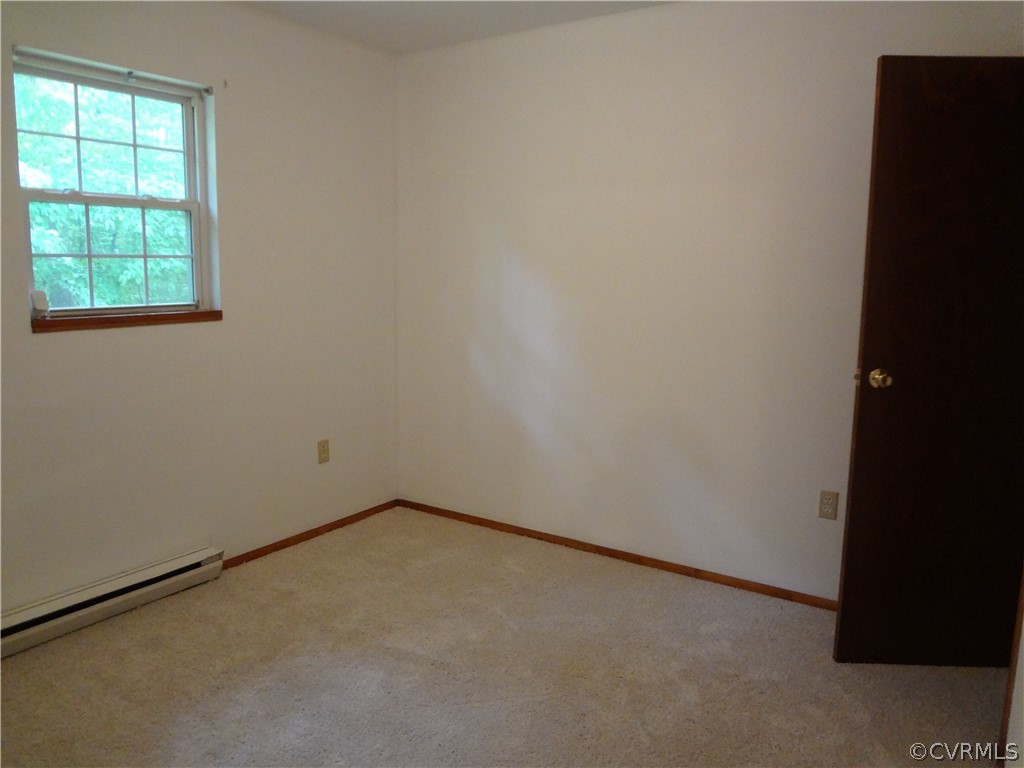 3198 Lowry Road Columbia, VA 23038 - Photo 17 of 19 an empty room with a window