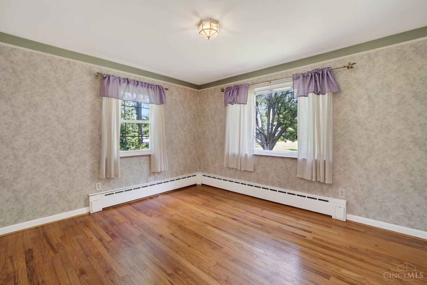 1065 Mc Kelvey Road Cincinnati, OH 45231 - Photo 13 of 38 Bedroom 2 - 1st Floor