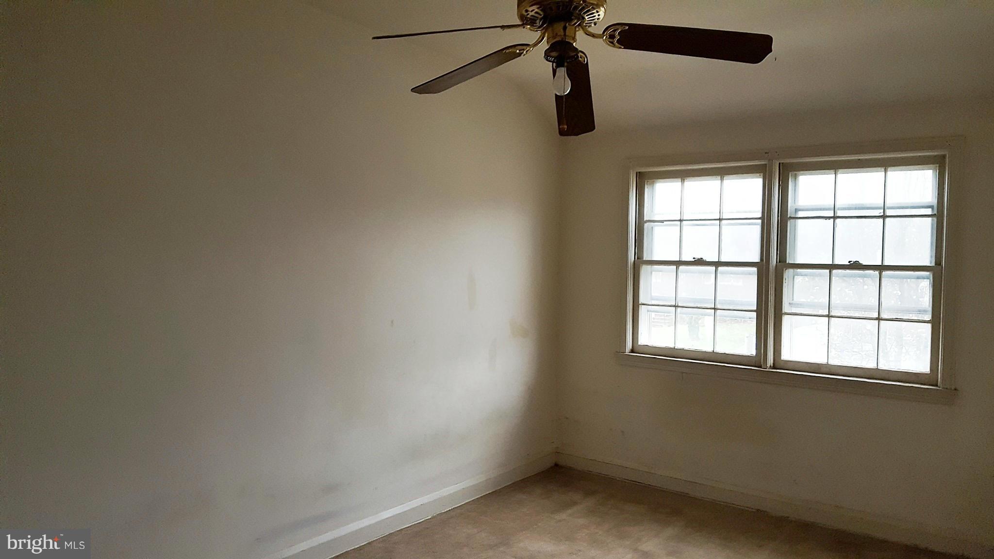 330 Stemmers Run Road Baltimore, MD 21221 - Photo 11 of 18 2nd Bedroom