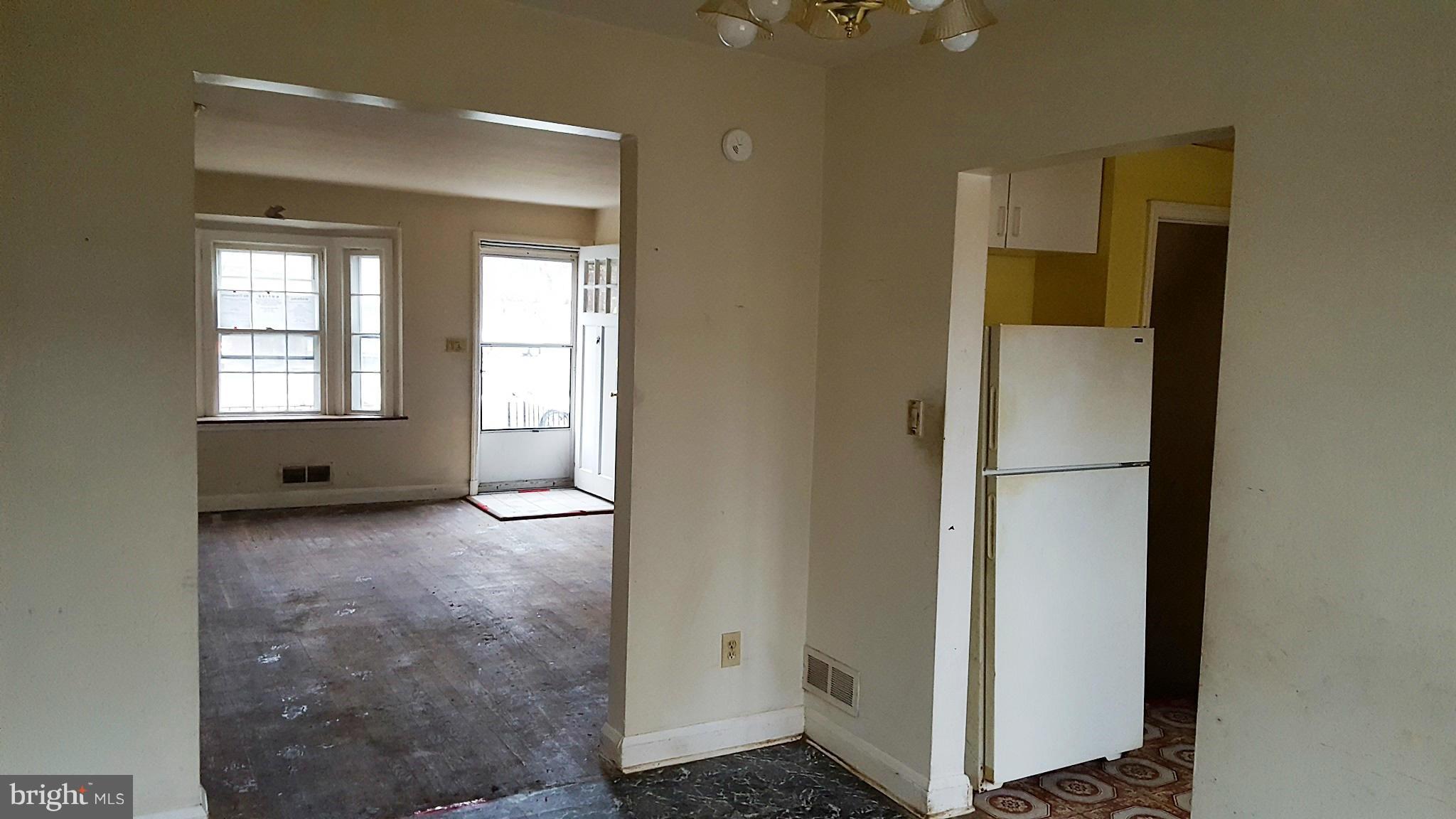 330 Stemmers Run Road Baltimore, MD 21221 - Photo 5 of 18 Dining Room