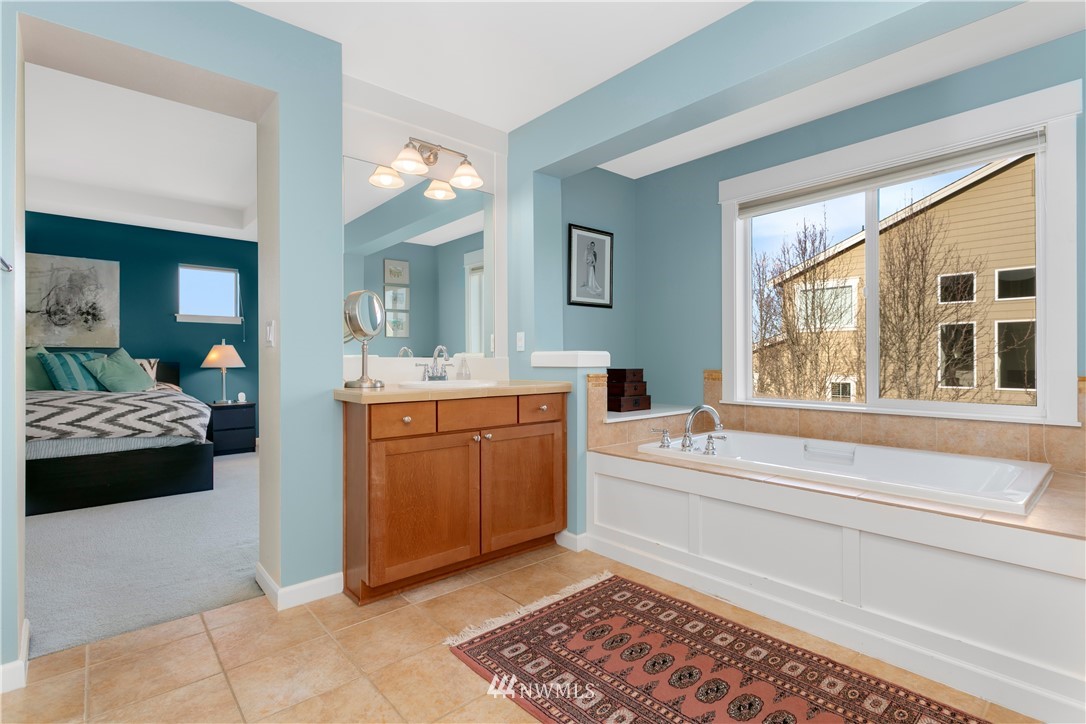 5602 Northeast 6th Place Renton, WA 98059 - Photo 13 of 25