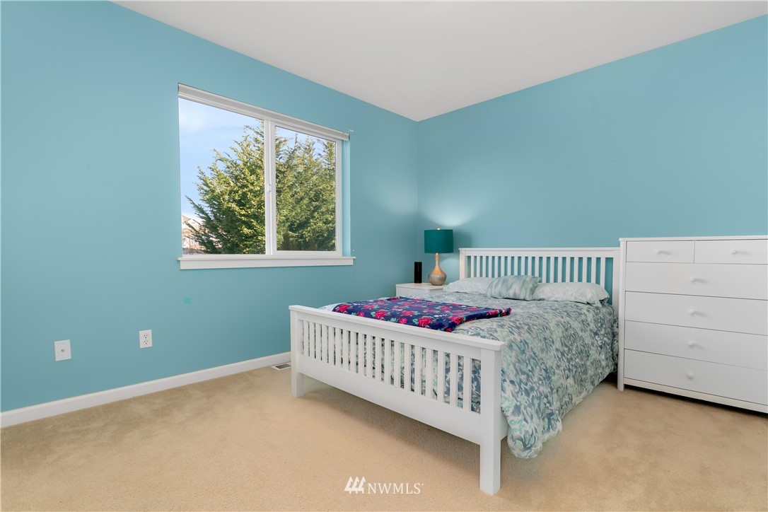 5602 Northeast 6th Place Renton, WA 98059 - Photo 15 of 25