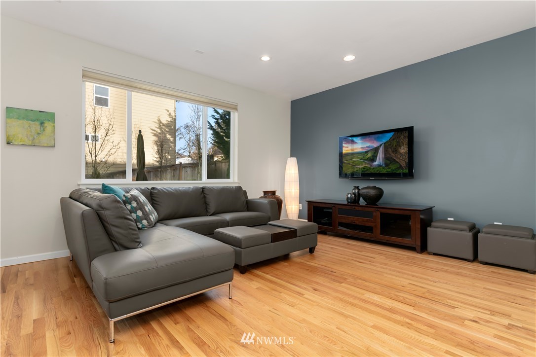 5602 Northeast 6th Place Renton, WA 98059 - Photo 8 of 25