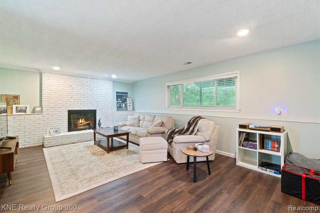 5022 Golf Club Road Howell, MI 48843 - Photo 31 of 44