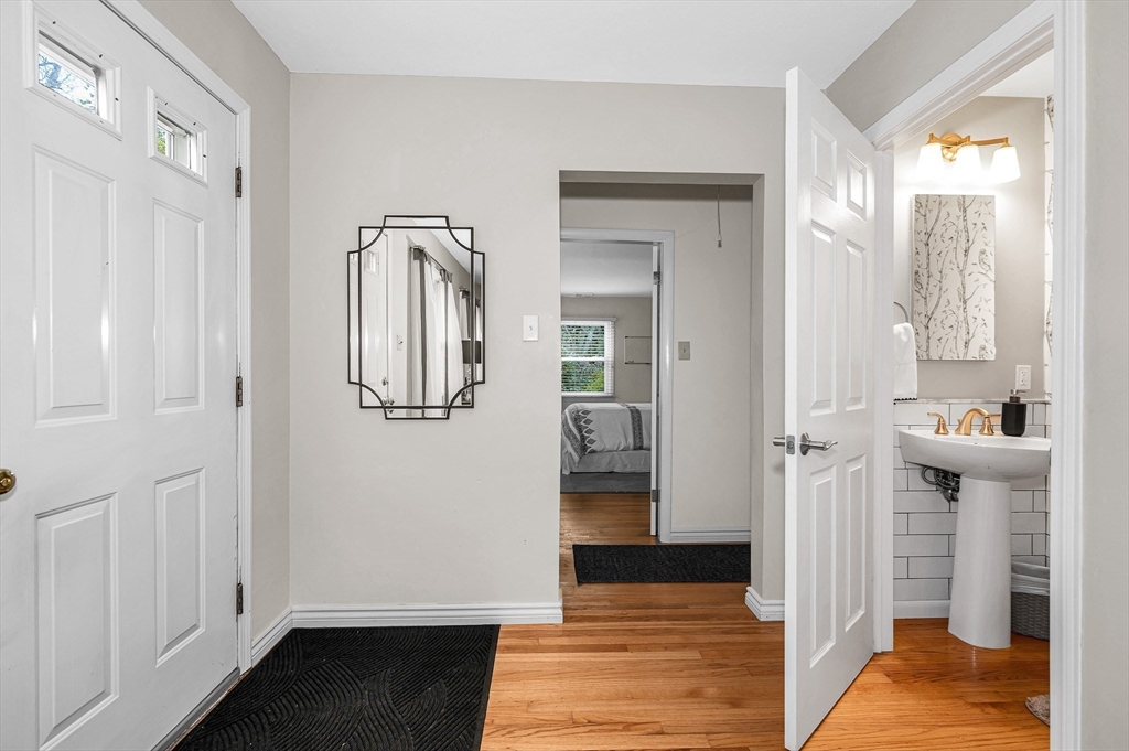 389 Marbleridge Road North Andover, MA 01845 - Photo 6 of 35