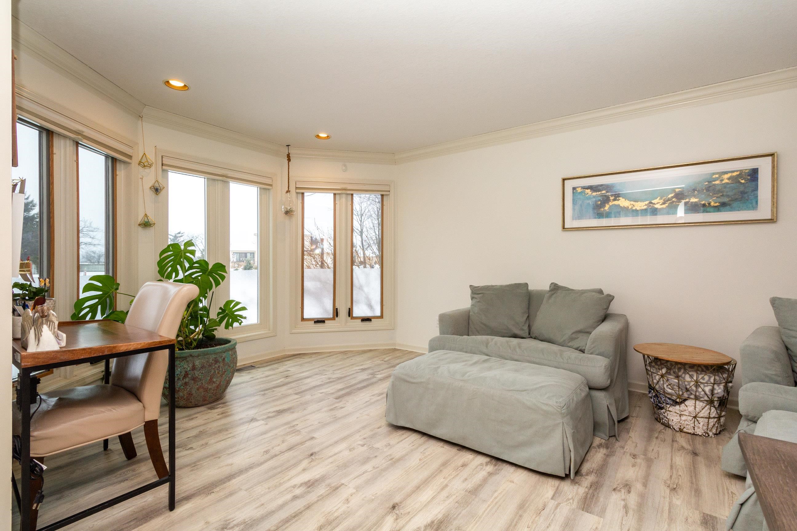 1400 Kings Pointe Road Grand Blanc, MI 48439 - Photo 11 of 54 50132230-de8a6eb2-a8a6-4c44-8c2b-0b4ddb1d23c4.JPG