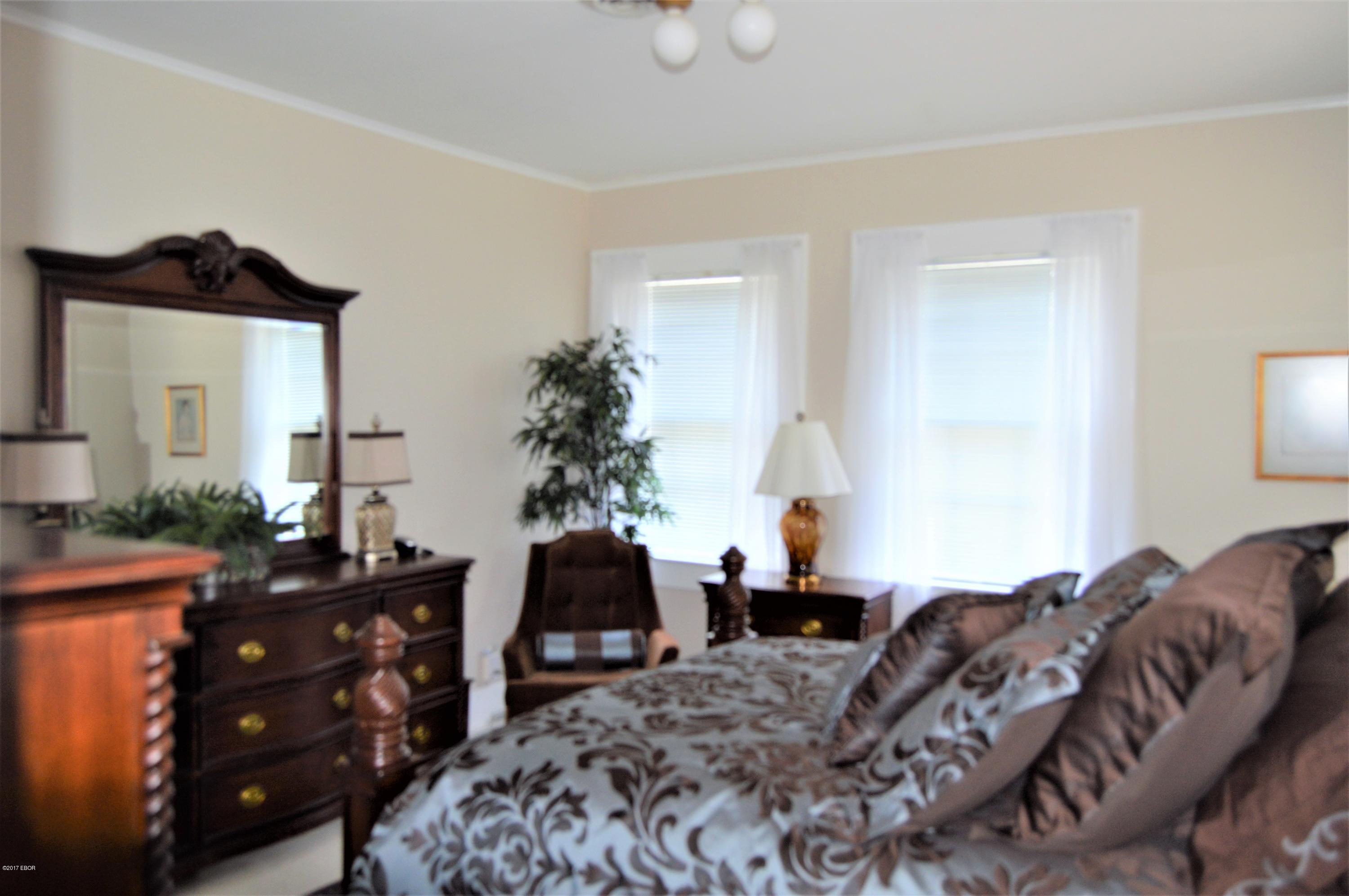 21739 Shawneetown Road Thompsonville, IL 62890 - Photo 20 of 27 Gallery Image 20