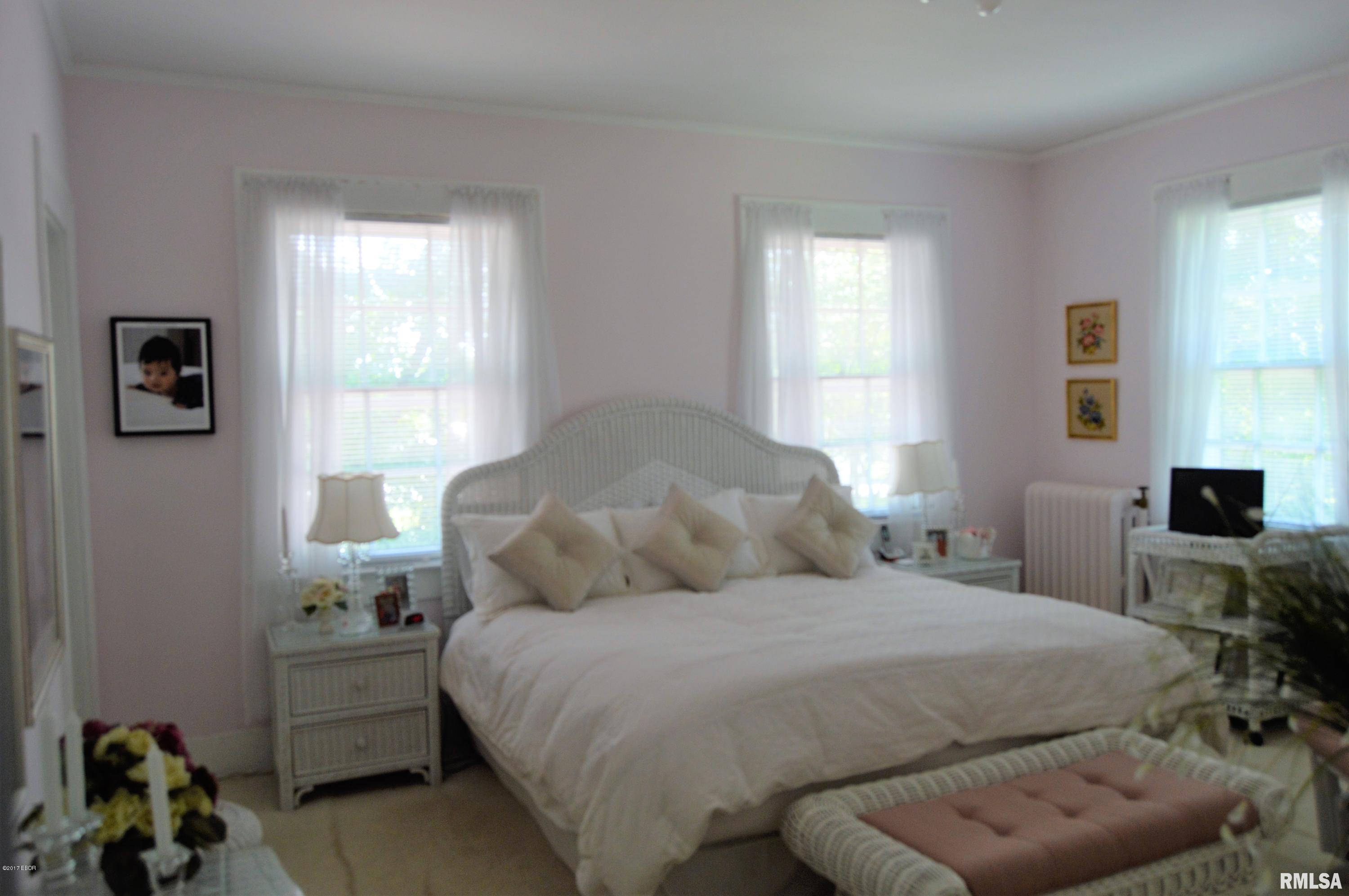 21739 Shawneetown Road Thompsonville, IL 62890 - Photo 21 of 27 Gallery Image 21