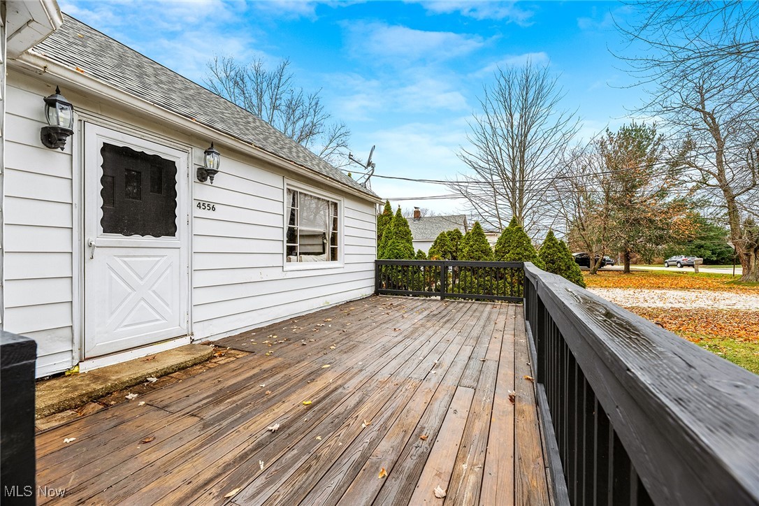 4556 Fishcreek Road Stow, OH 44224 - Photo 3 of 41 View of deck