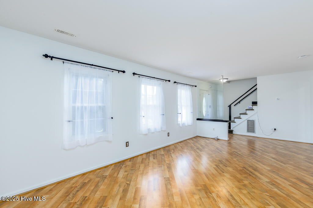 301 Murdoch Road Newport, NC 28570 - Photo 5 of 16 IMG_6692-Edit