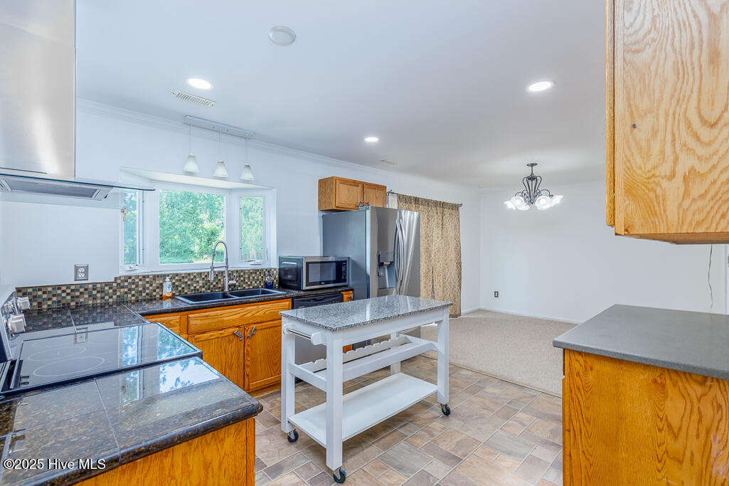 301 Murdoch Road Newport, NC 28570 - Photo 8 of 16 IMG_6698-Edit