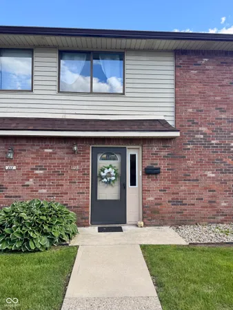 $130,000 | 113 Greenwood Trail N Drive, Greenwood, IN 46142