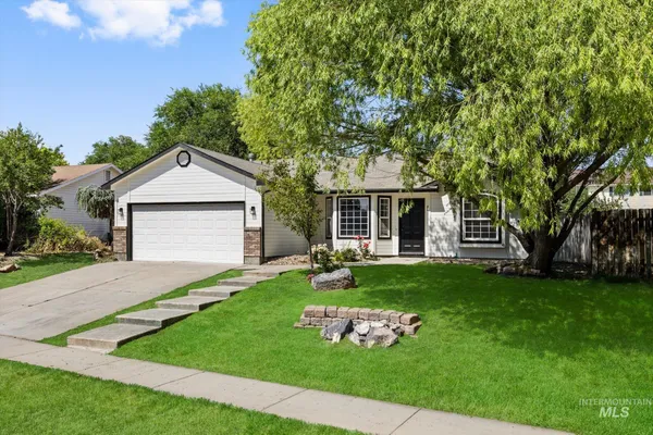 $375,000 | 581 North Shady Grove Way, Kuna, ID 83634