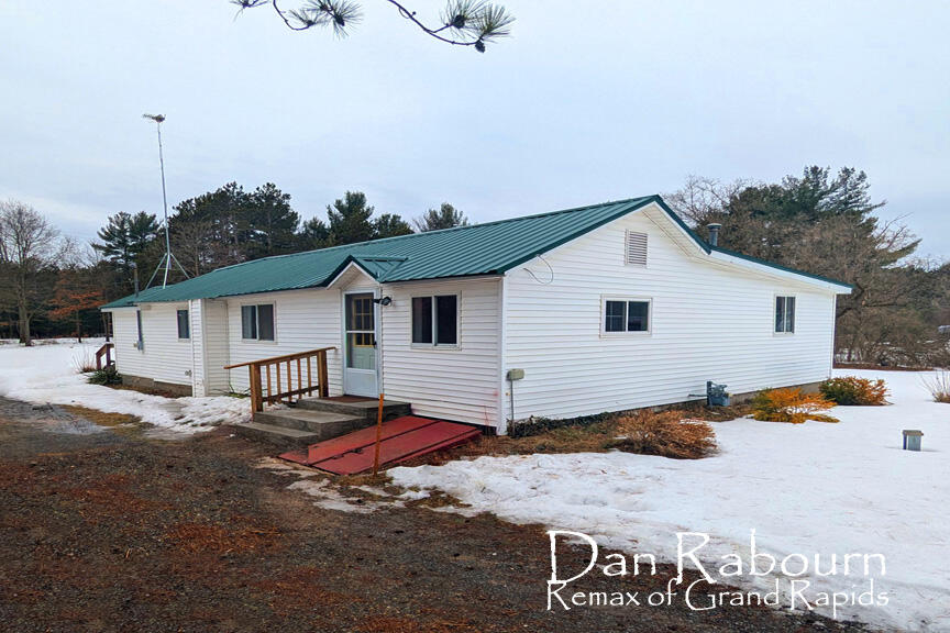 3685 Ross Road Muskegon, MI 49445 - Photo 1 of 22 PXL_20250304_180450612