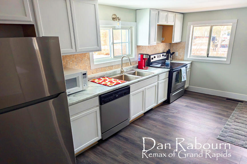 3685 Ross Road Muskegon, MI 49445 - Photo 2 of 22 PXL_20250304_181516783