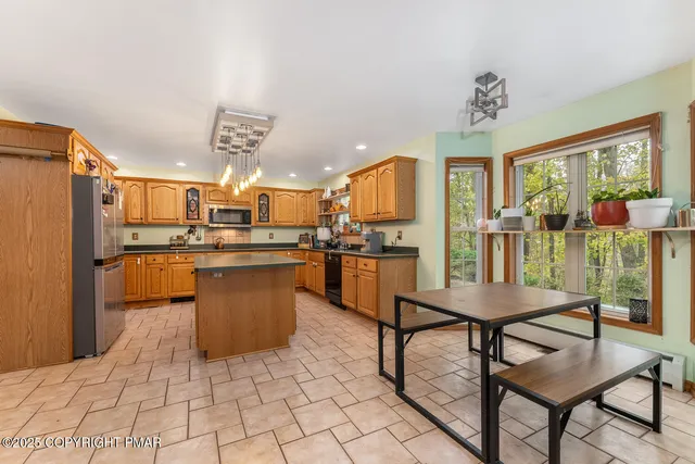 $725,000 | 1187 Manzanedo Road, East Stroudsburg, PA 18302