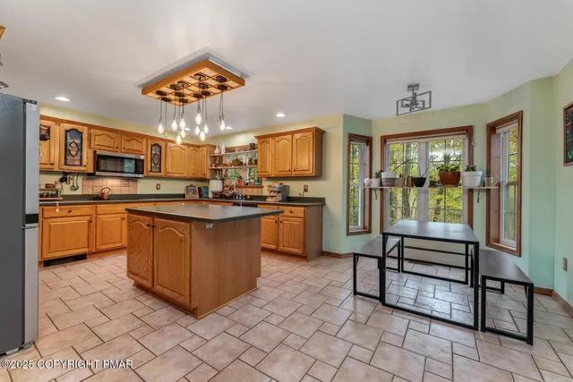 $725,000 | 1187 Manzanedo Road, East Stroudsburg, PA 18302