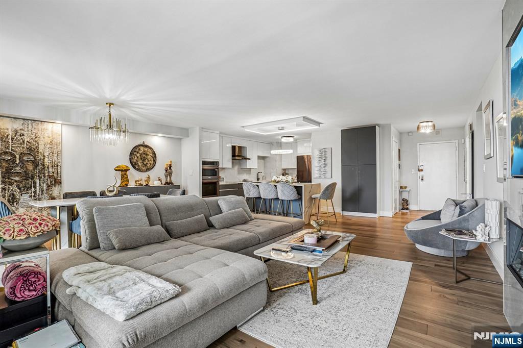 1055 River Road, Unit 408 Edgewater, NJ 07020 - Photo 6 of 34