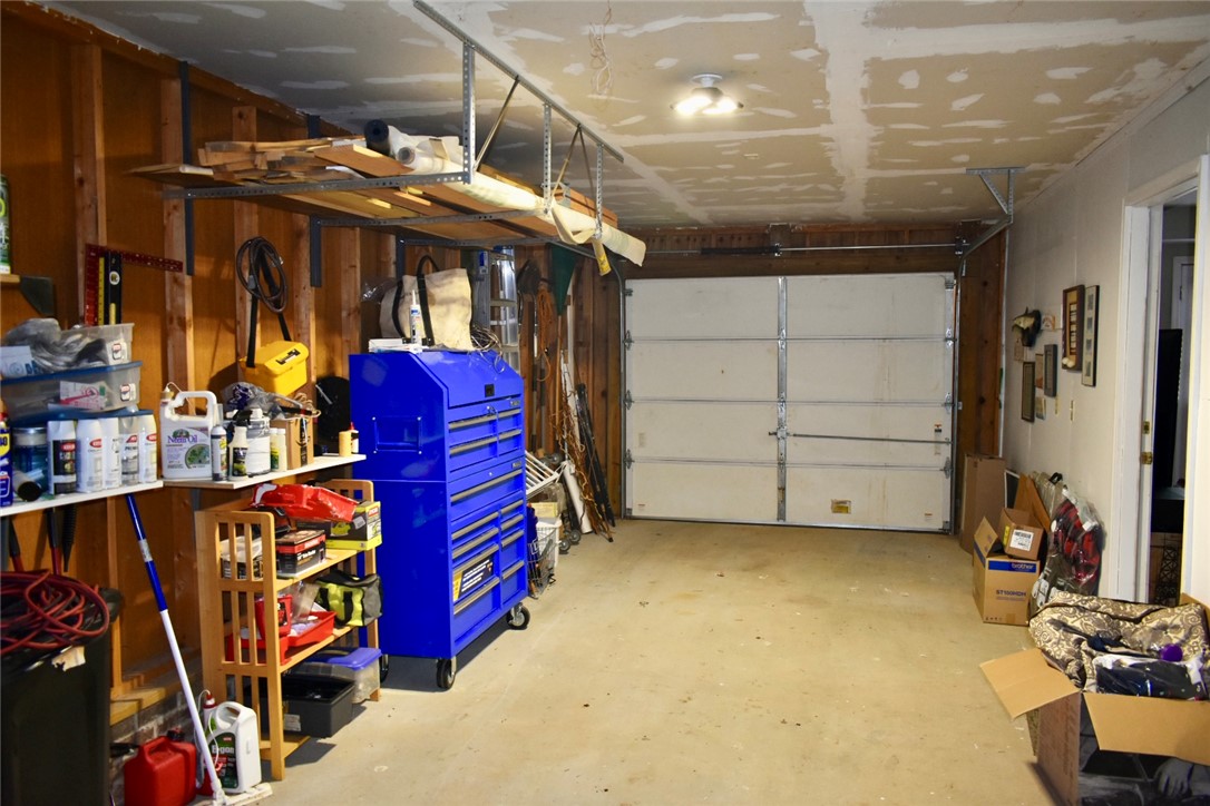 608 McKinney Way Westminster, SC 29693 - Photo 22 of 34 Pull through garage space.