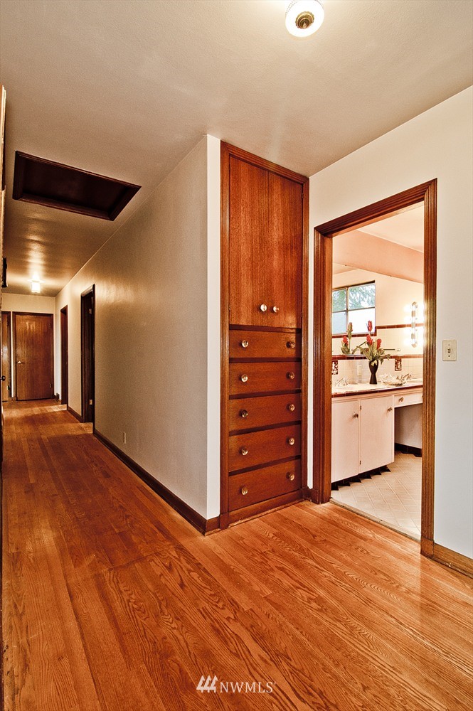 322 South 15th Street Renton, WA 98055 - Photo 13 of 23