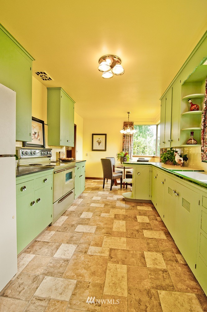 322 South 15th Street Renton, WA 98055 - Photo 9 of 23