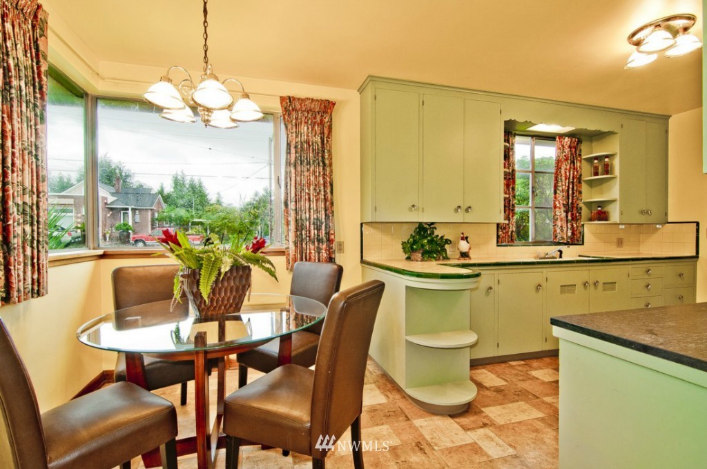 322 South 15th Street Renton, WA 98055 - Photo 10 of 23