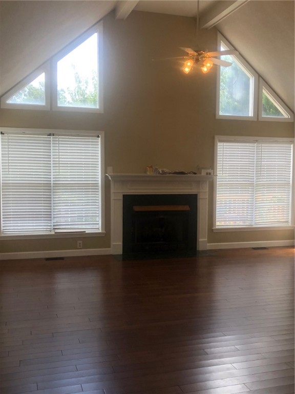 502 Laurens Drive Anderson, SC 29621 - Photo 4 of 16 Large family room with cathedral ceilings