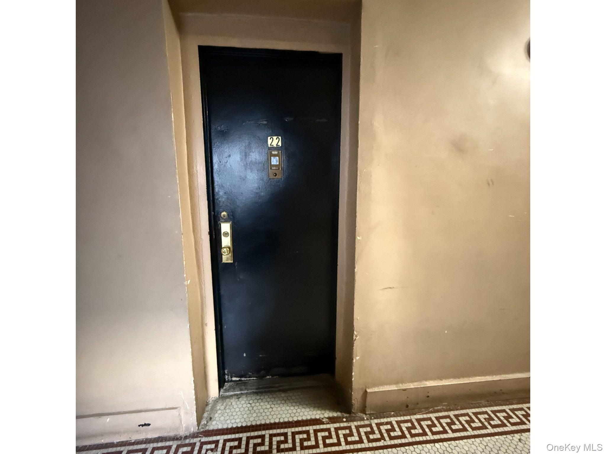 501 West 156th Street, Unit 22 Manhattan, NY 10032 - Photo 3 of 13 Property entrance