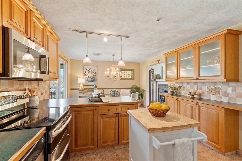 13 Groton-Shirley Road Ayer, MA 01432 - Photo 16 of 42