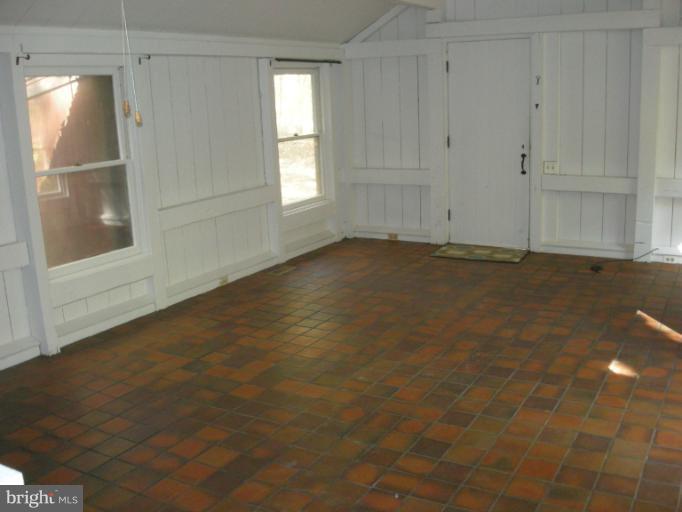13101 Dover Road Reisterstown, MD 21136 - Photo 19 of 23 Kitchen table area
