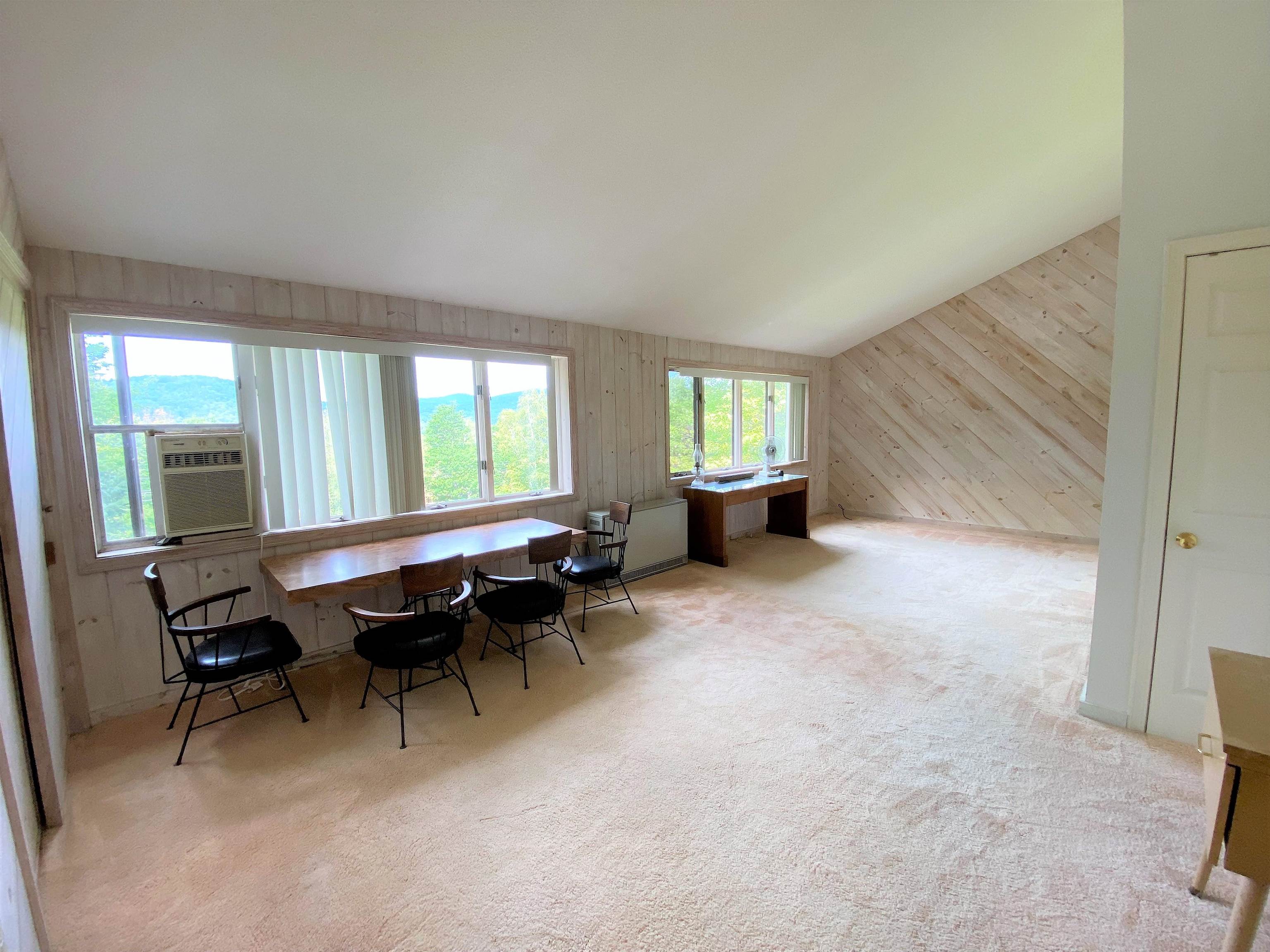 224 Chester Arthur Road Hartford, VT 05059 - Photo 14 of 36 Gallery Image 14