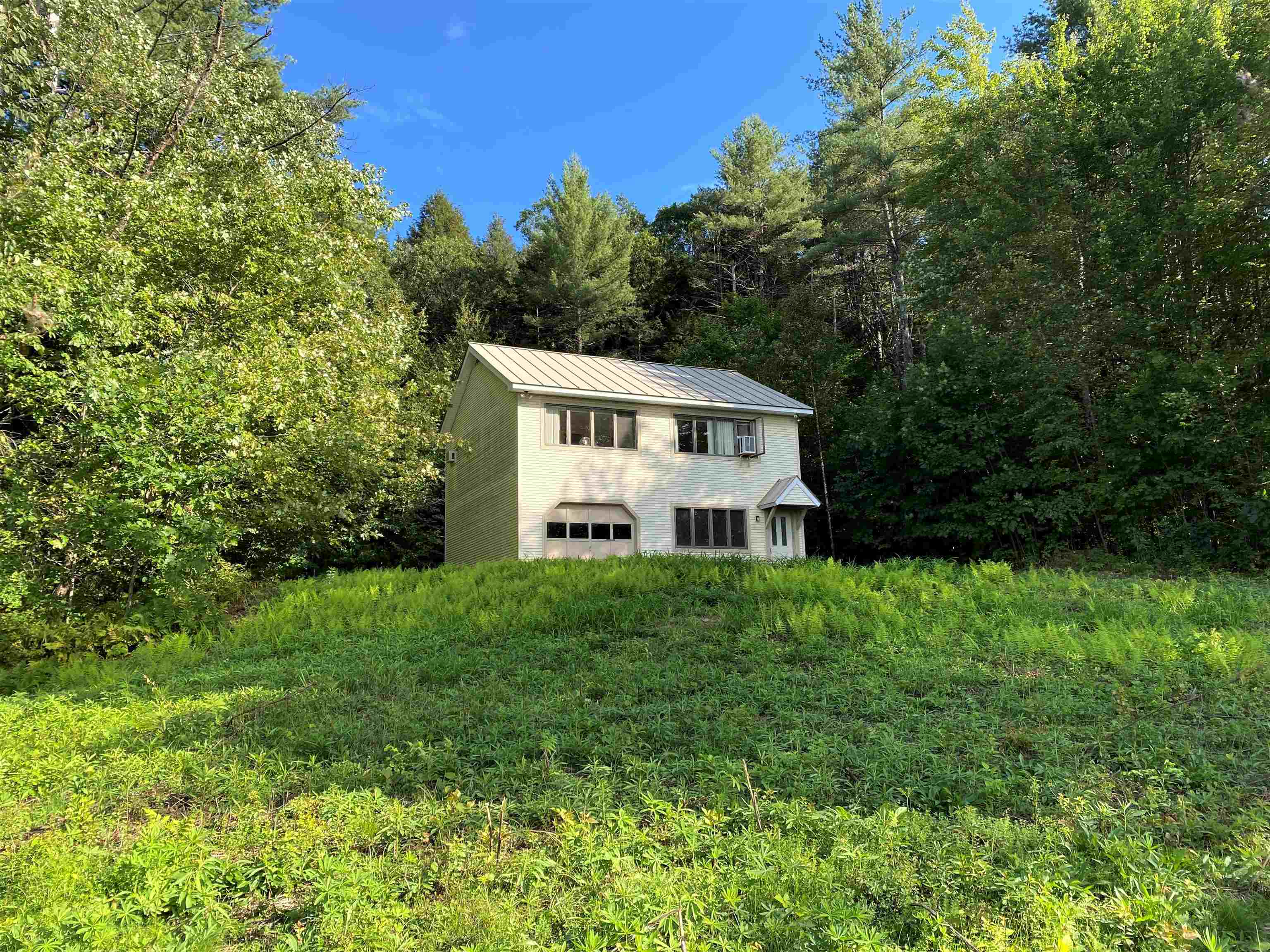 224 Chester Arthur Road Hartford, VT 05059 - Photo 35 of 36 Gallery Image 35