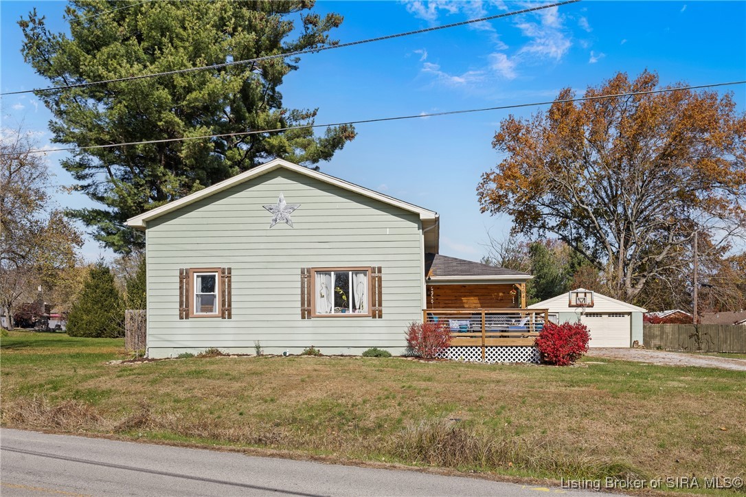 204 Spickert Knob Road New Albany, IN 47150 - Photo 3 of 38 Gallery Image 3