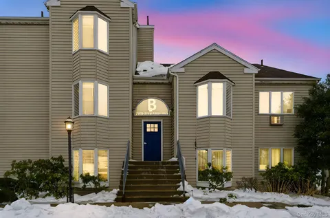 $499,000 | 152 Tier Street, Unit 206B | City Island