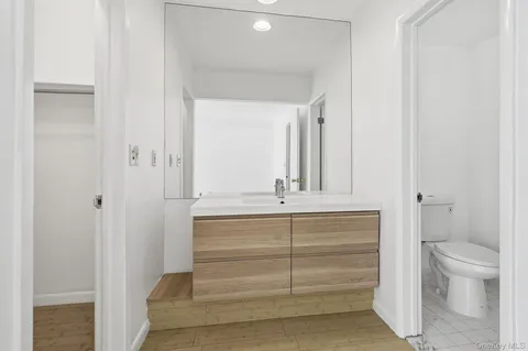 $499,000 | 152 Tier Street, Unit 206B | City Island