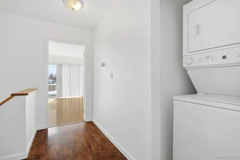 $499,000 | 152 Tier Street, Unit 206B | City Island