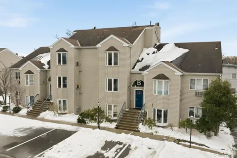 $499,000 | 152 Tier Street, Unit 206B | City Island