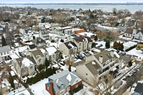 $499,000 | 152 Tier Street, Unit 206B | City Island