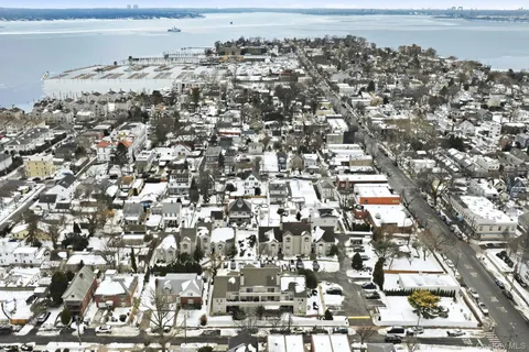 $499,000 | 152 Tier Street, Unit 206B | City Island