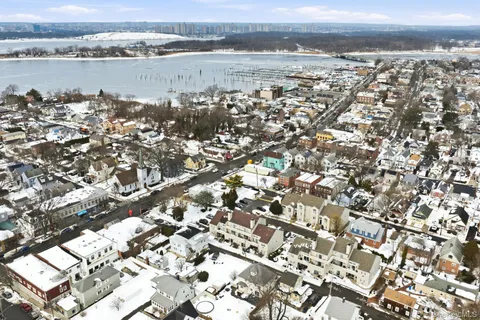 $499,000 | 152 Tier Street, Unit 206B | City Island